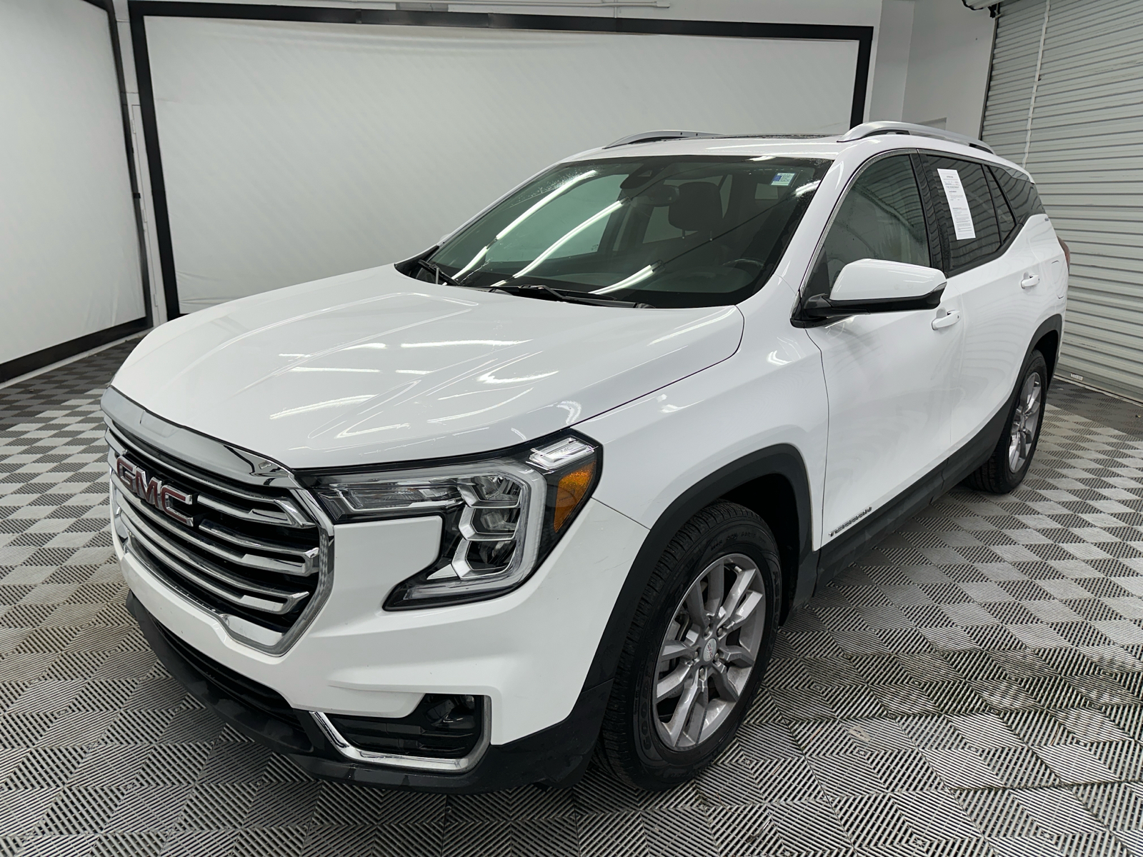 2022 GMC Terrain SLT 1