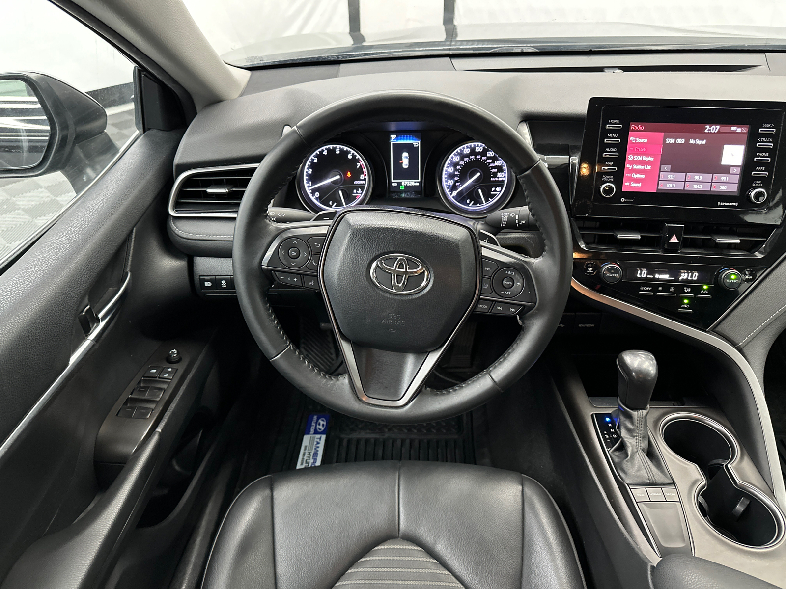 2022 Toyota Camry SE 22