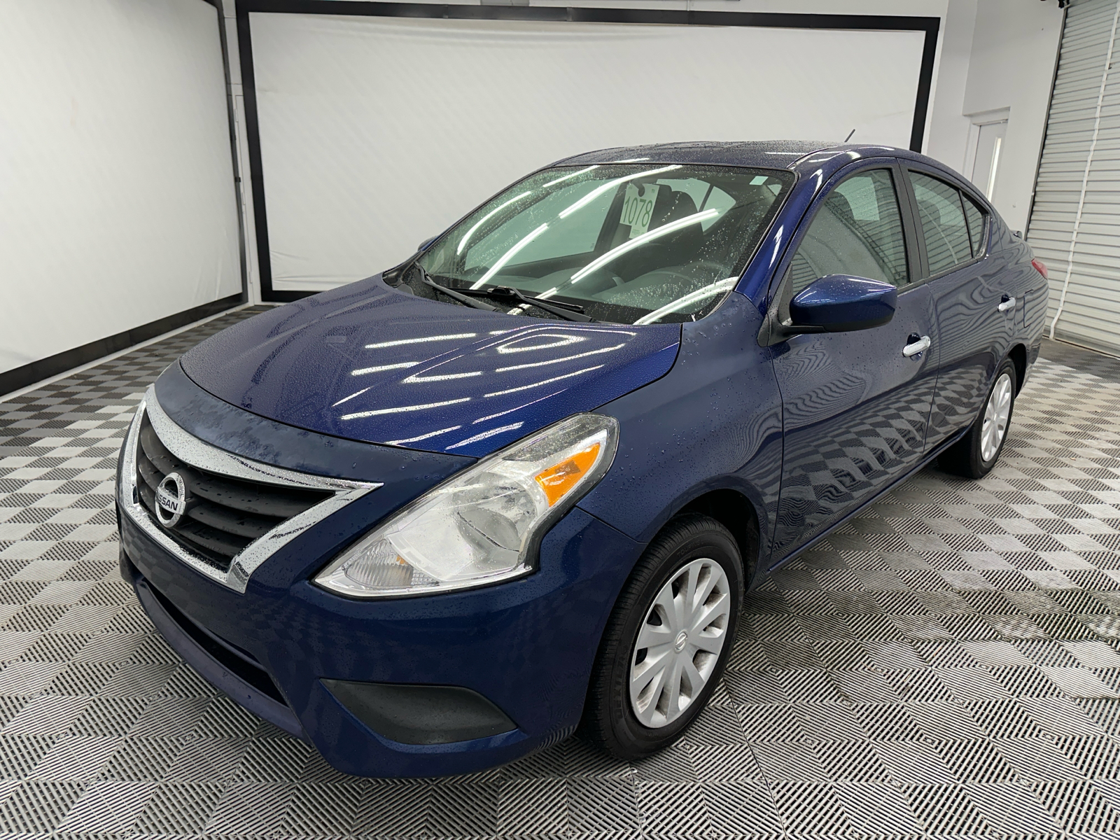 2018 Nissan Versa 1.6 SV 1