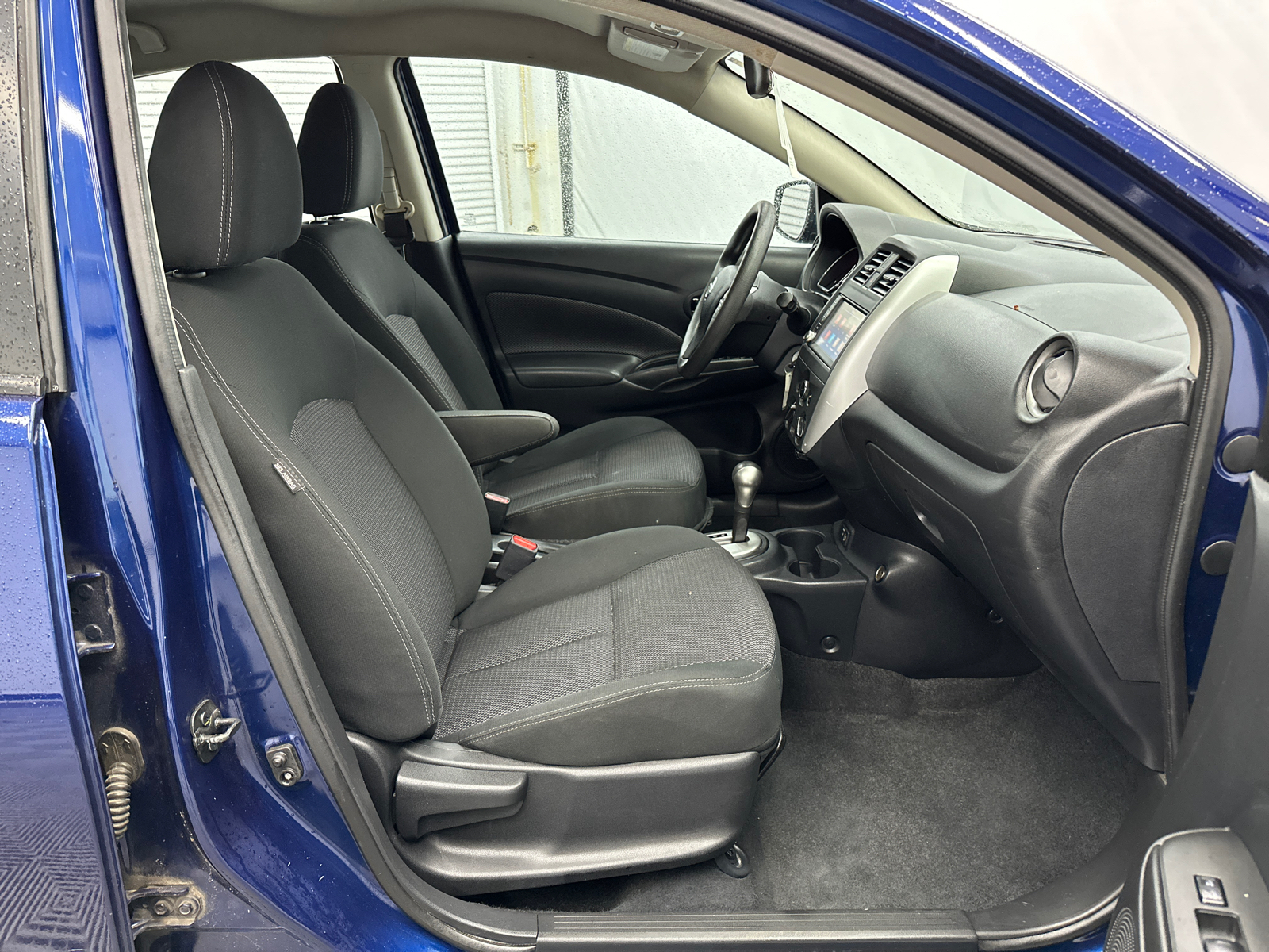 2018 Nissan Versa 1.6 SV 13