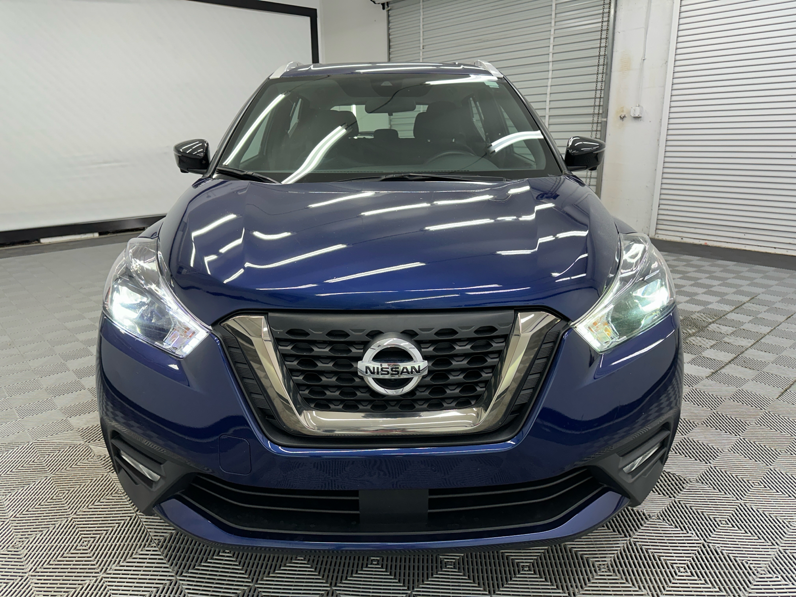 2020 Nissan Kicks SR 8