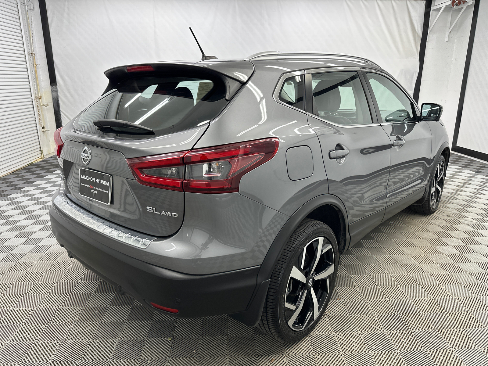 2022 Nissan Rogue Sport SL 5