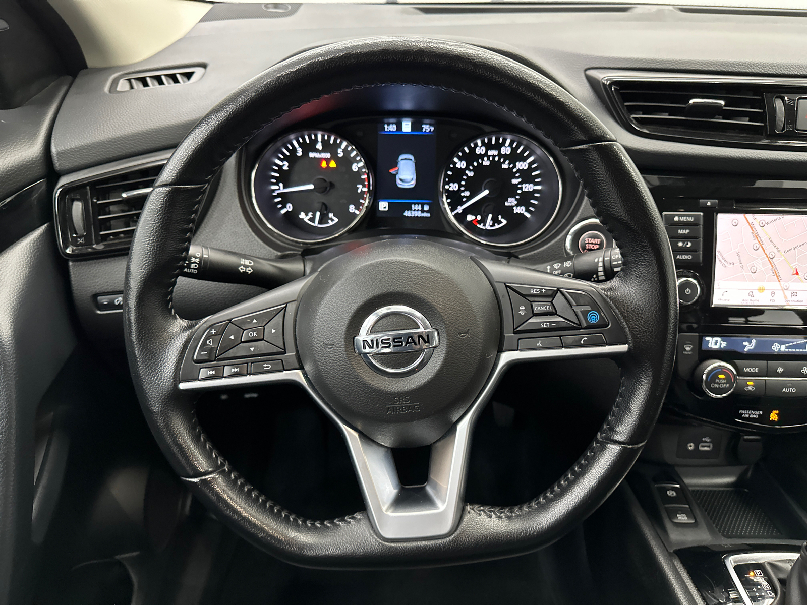 2022 Nissan Rogue Sport SL 24