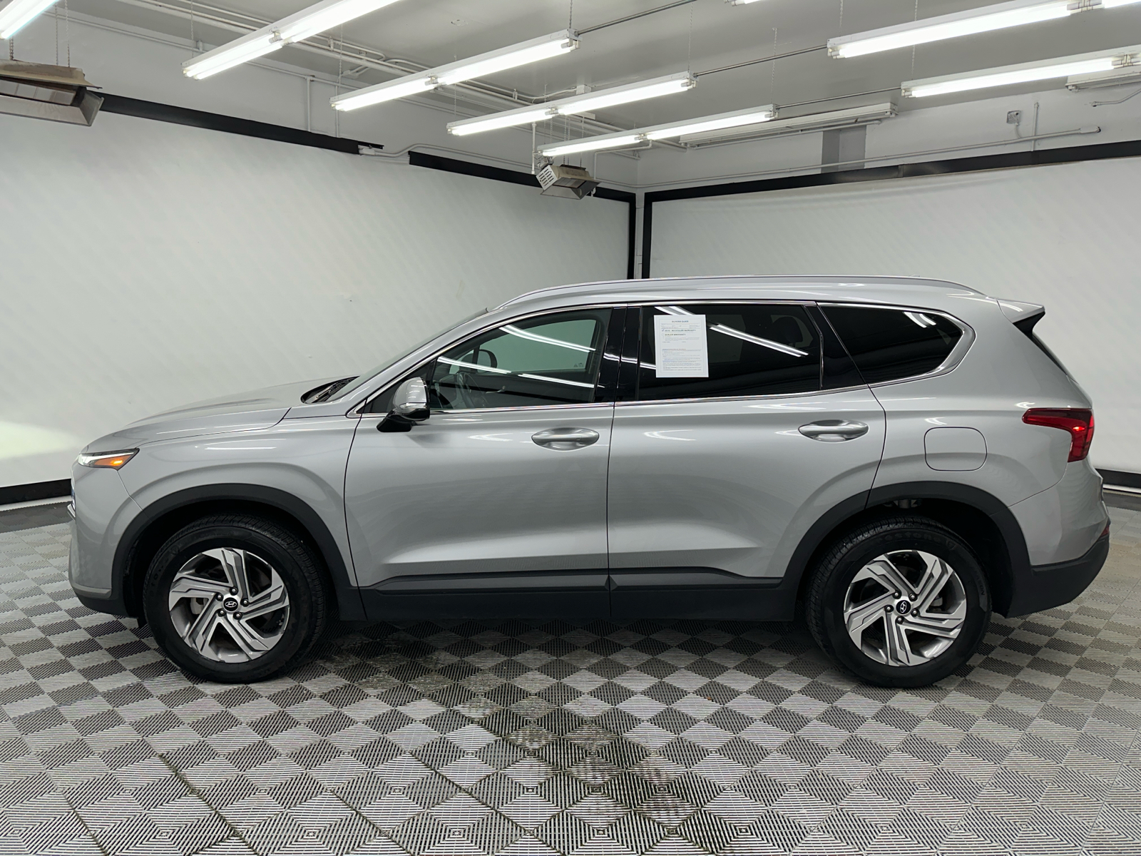 2023 Hyundai Santa Fe SEL 2