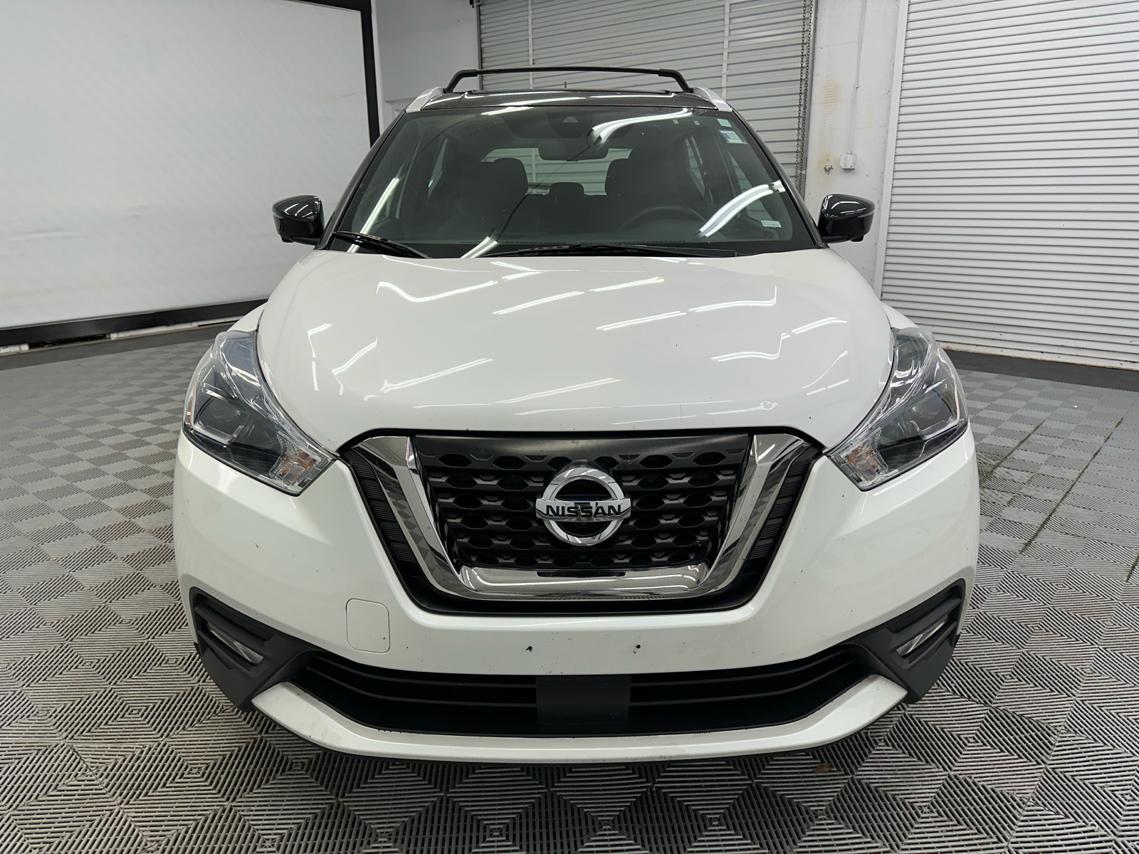 2020 Nissan Kicks SR 8