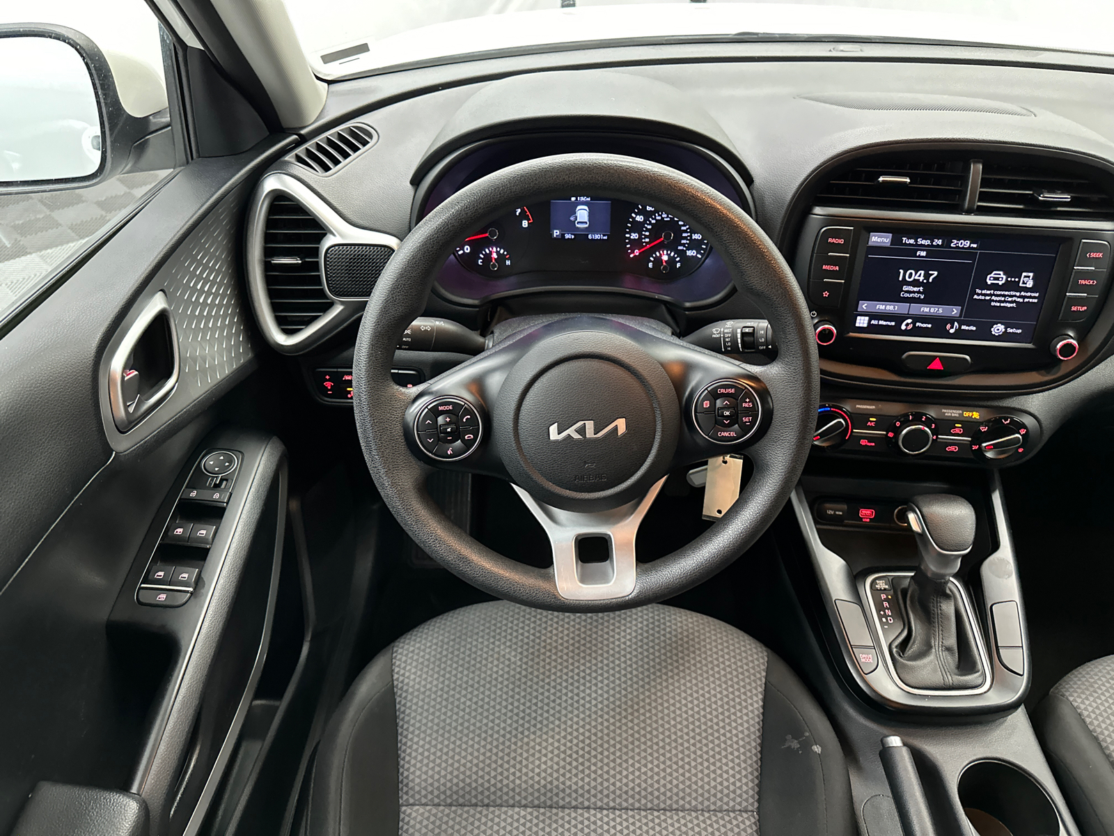 2022 Kia Soul LX 22