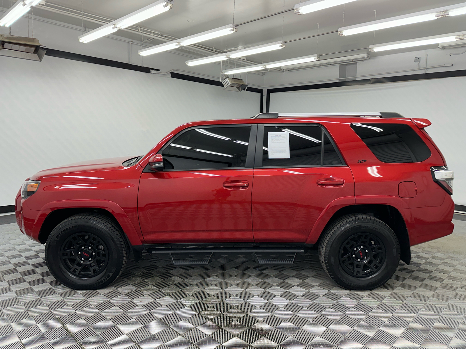 2022 Toyota 4Runner SR5 Premium 2