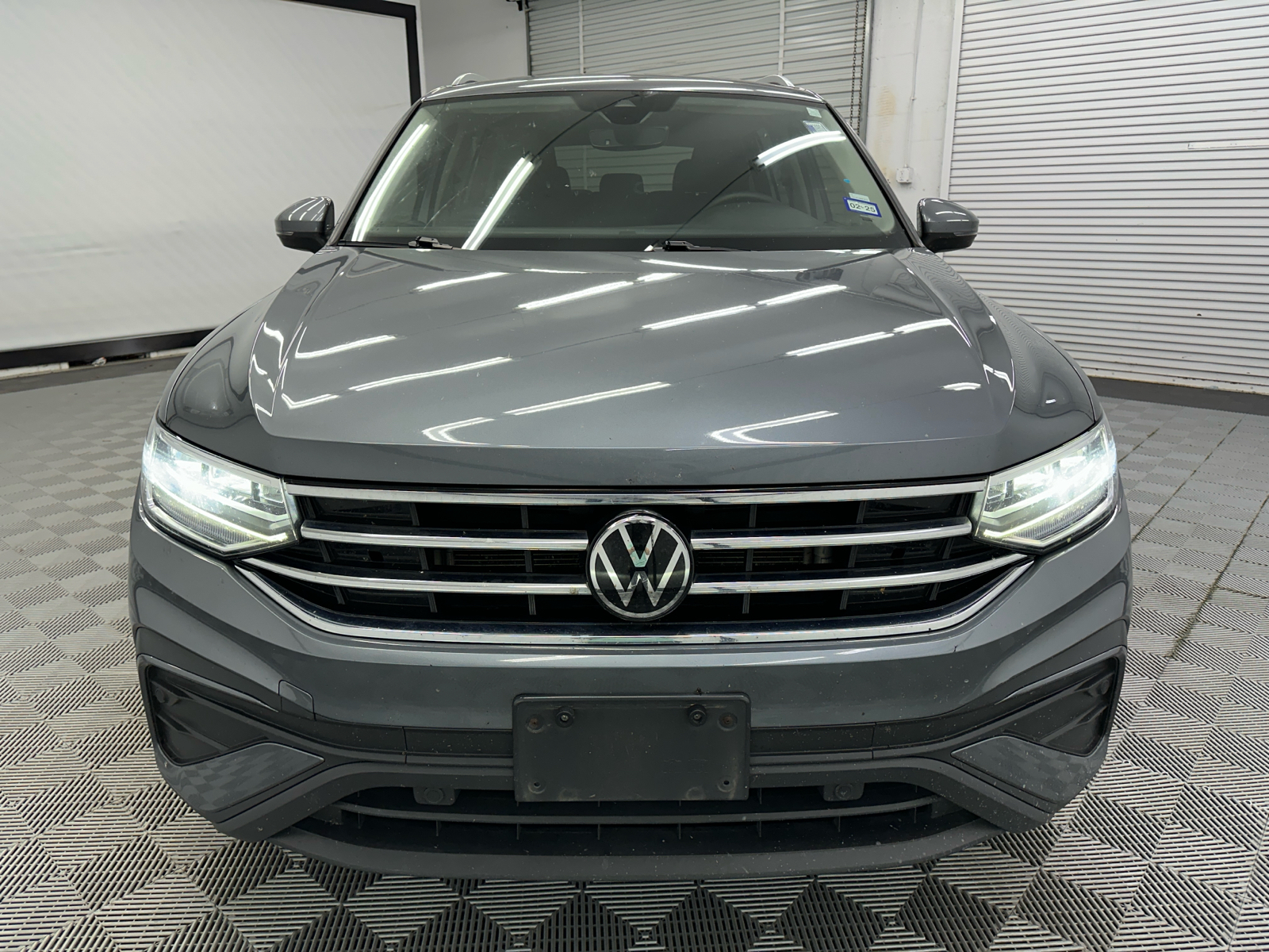 2023 Volkswagen Tiguan 2.0T SE 8