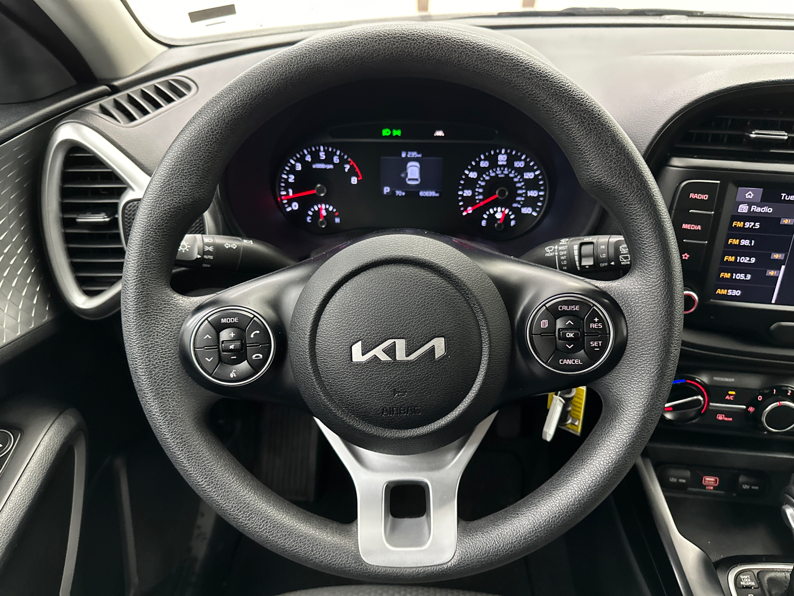 2022 Kia Soul LX 23