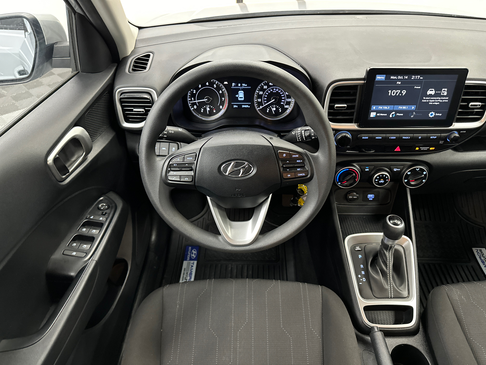 2021 Hyundai Venue SE 22