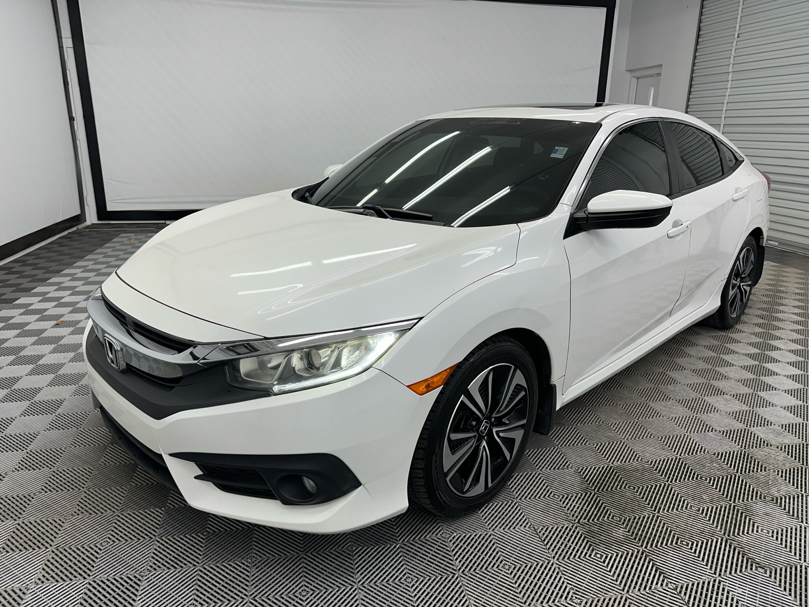 2017 Honda Civic EX-T 1