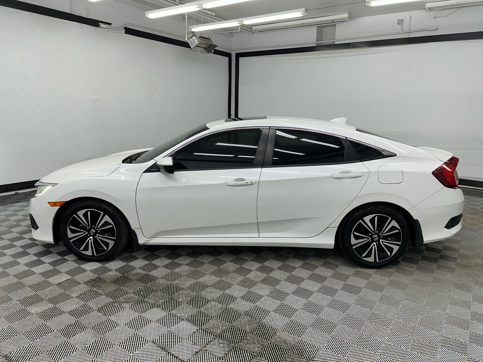 2017 Honda Civic EX-T 2