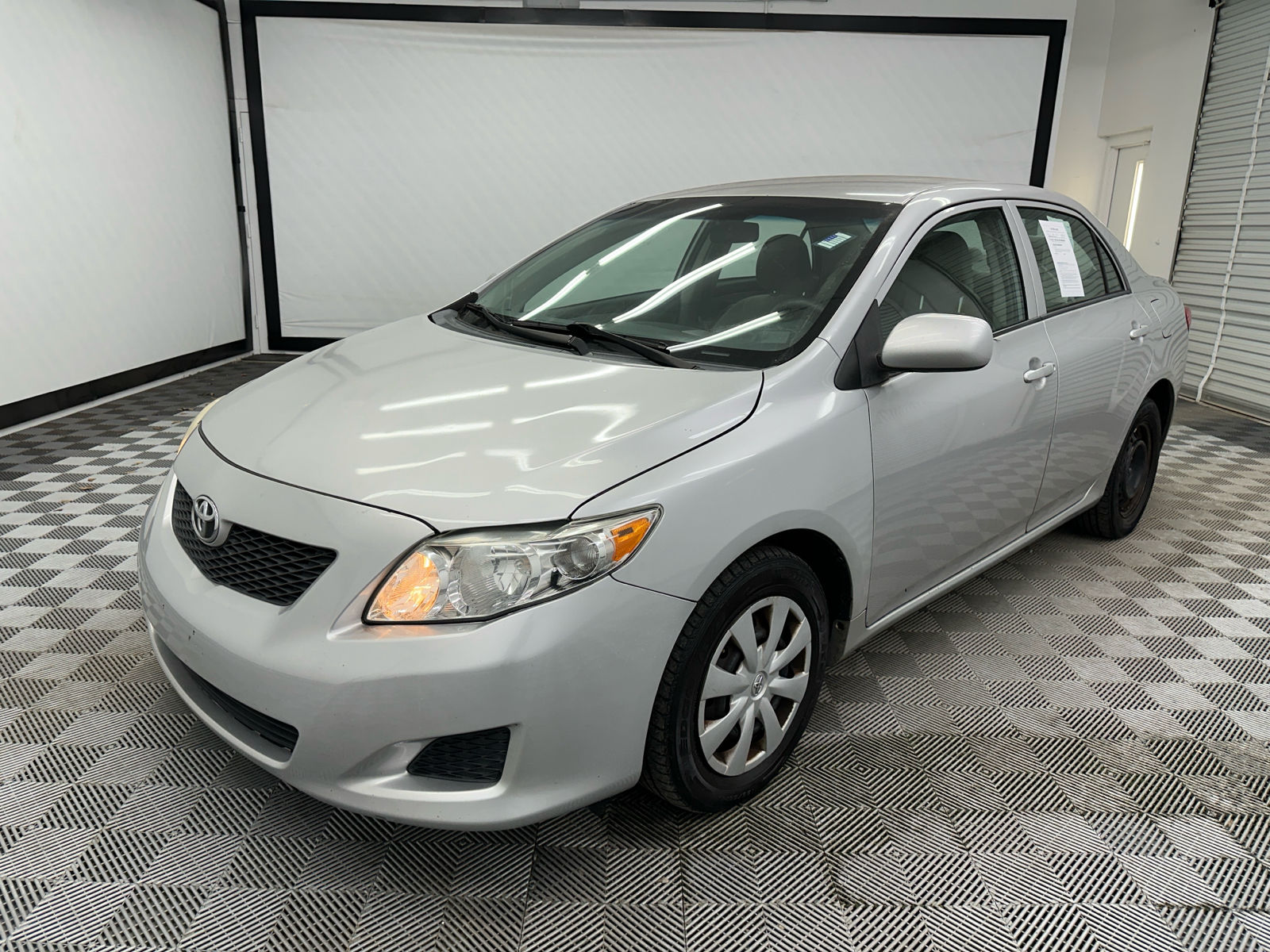 2010 Toyota Corolla LE 1