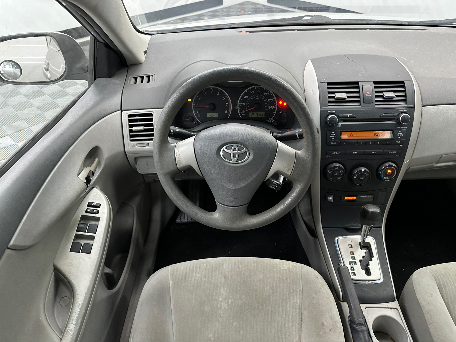 2010 Toyota Corolla LE 21