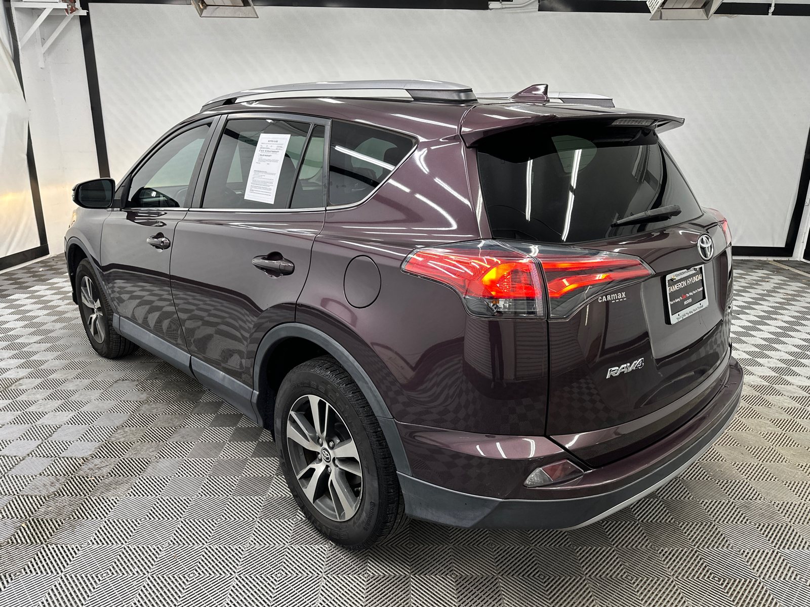 2017 Toyota RAV4 XLE 3