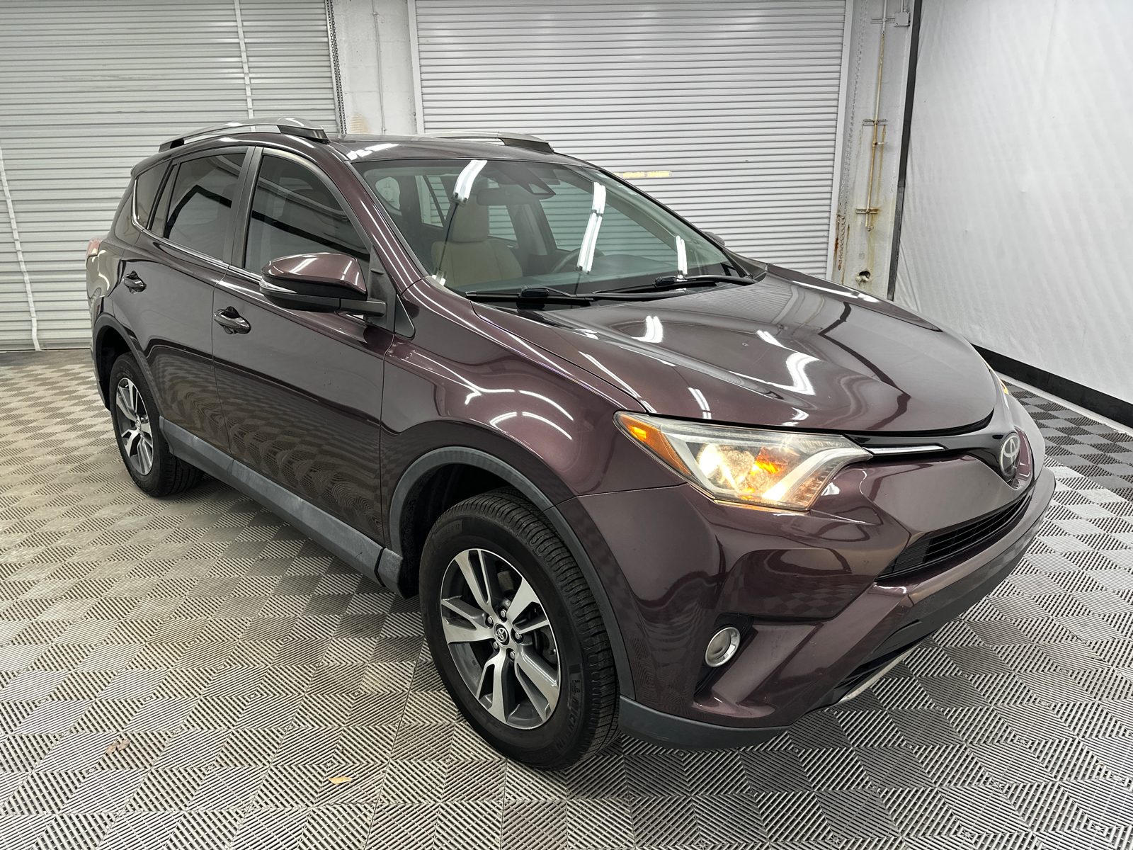 2017 Toyota RAV4 XLE 7