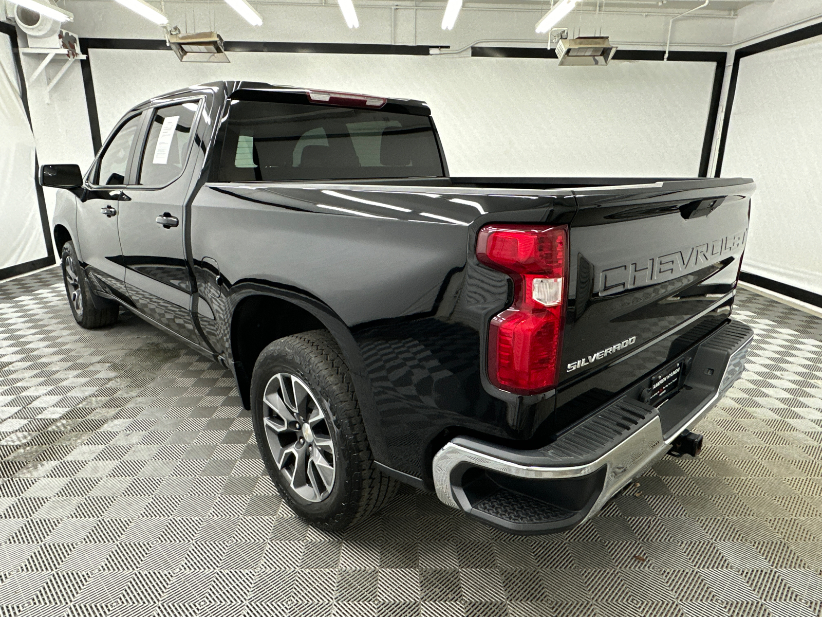 2021 Chevrolet Silverado 1500 LT 3