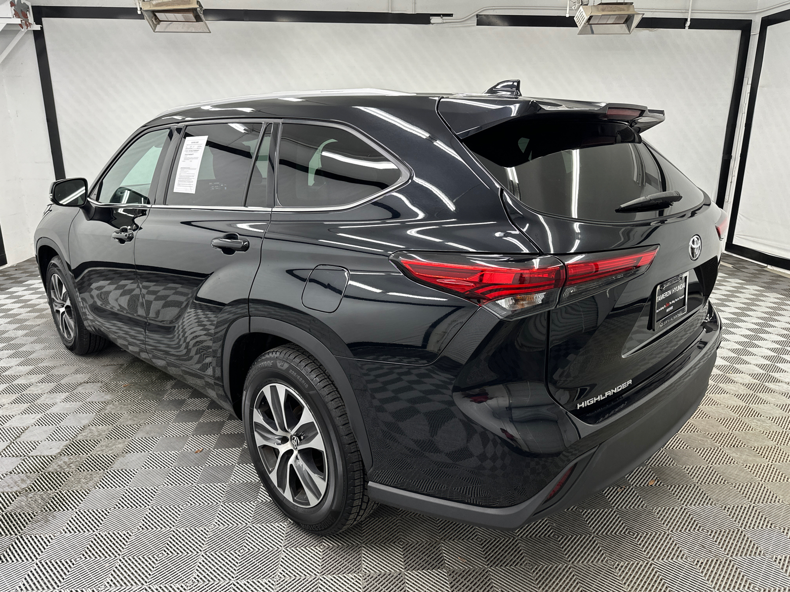 2022 Toyota Highlander XLE 3