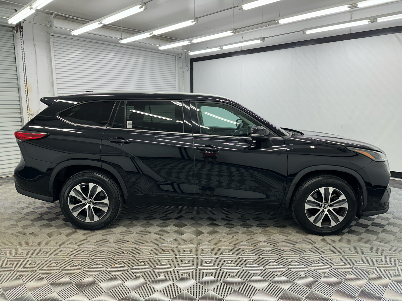 2022 Toyota Highlander XLE 6