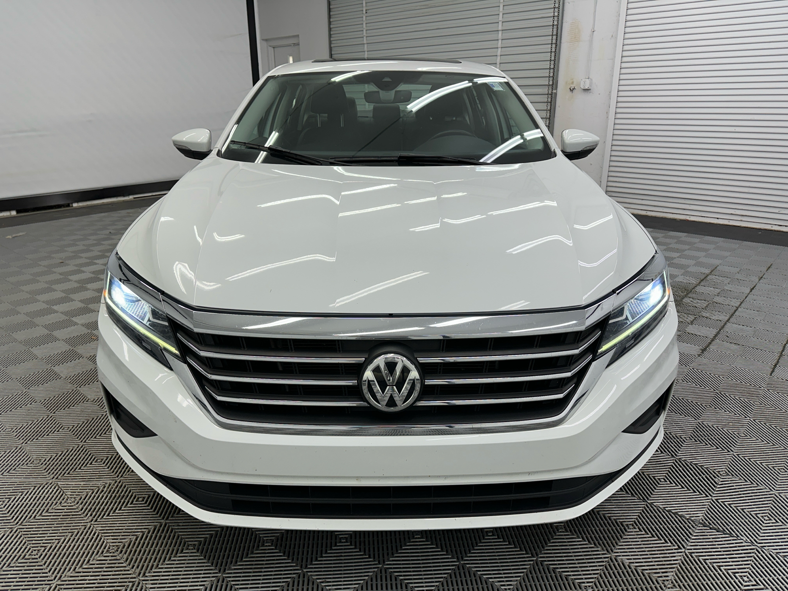 2022 Volkswagen Passat 2.0T SE 8