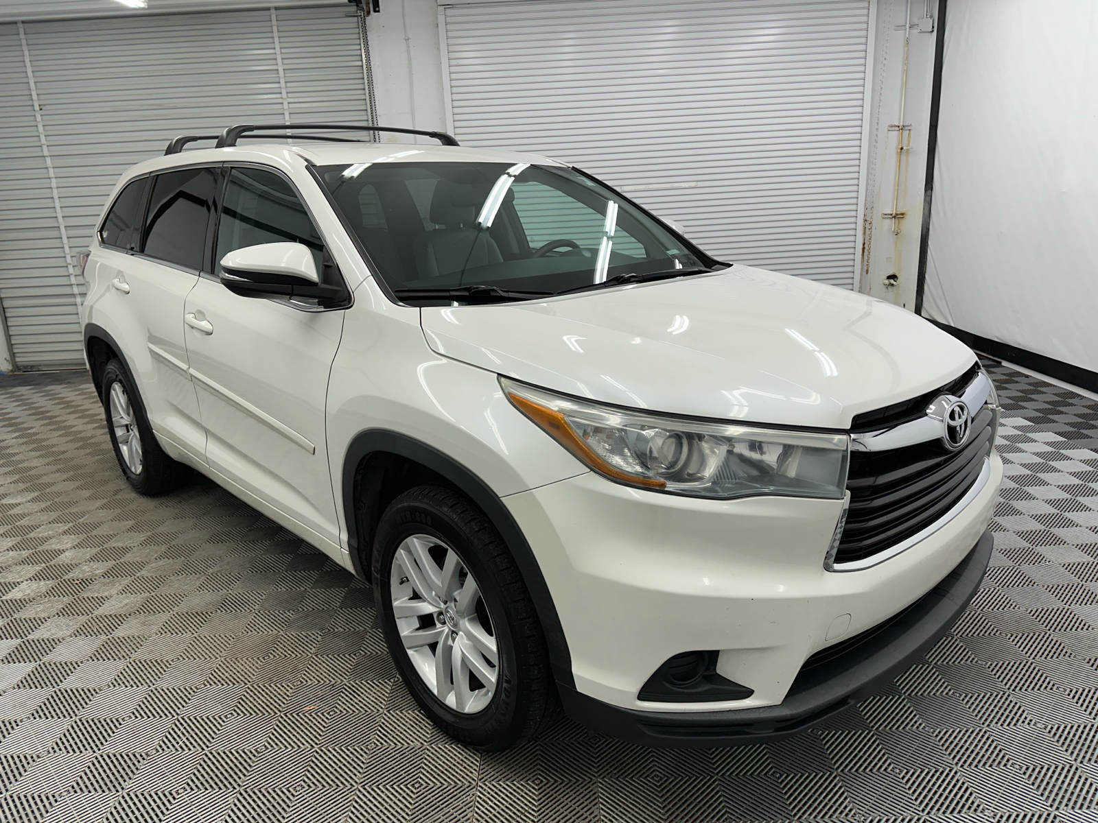 2015 Toyota Highlander LE 7