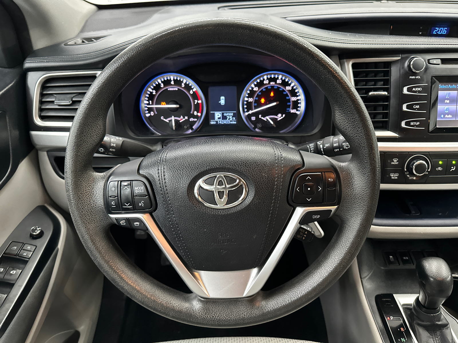 2015 Toyota Highlander LE 25