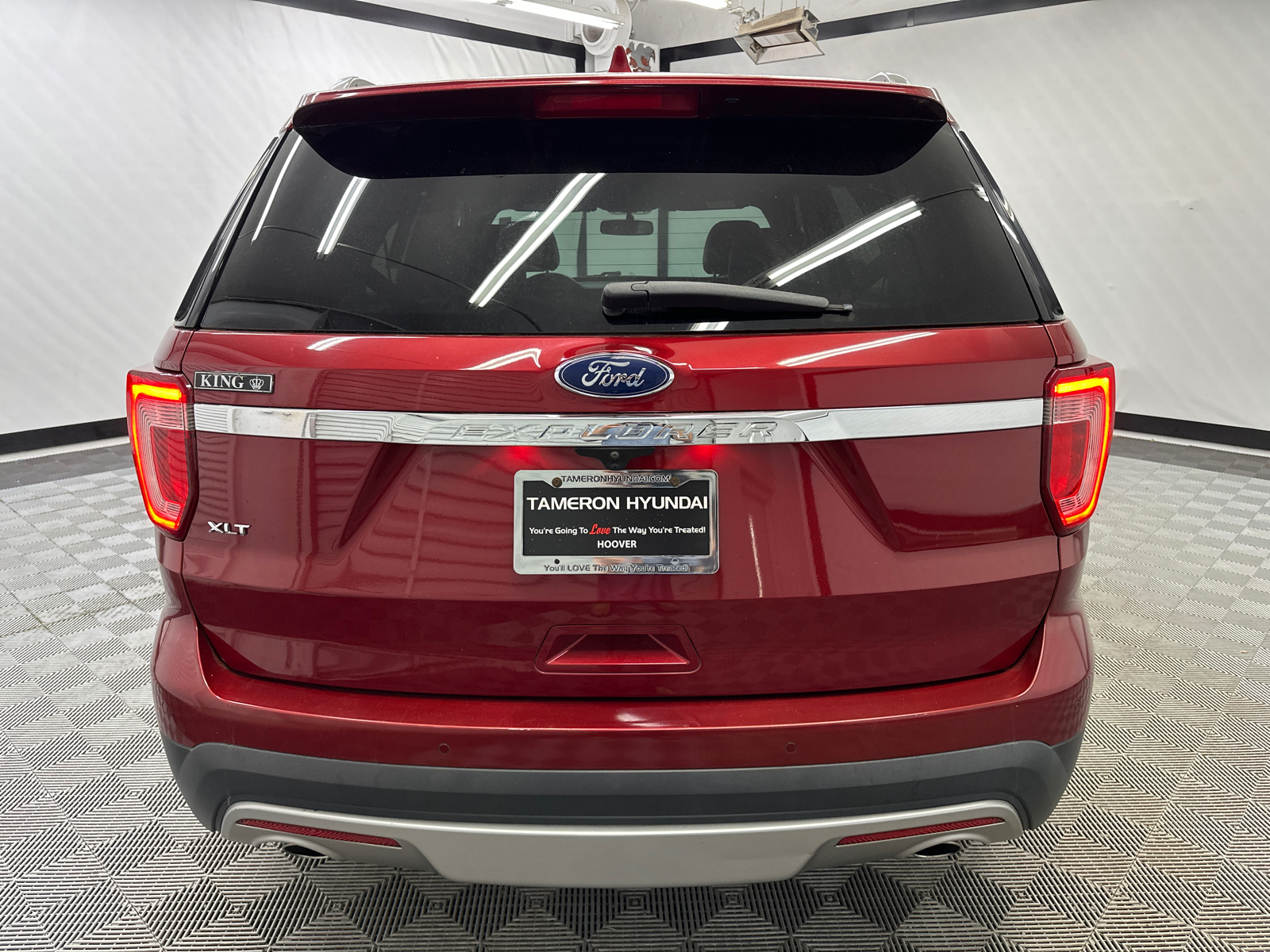 2017 Ford Explorer XLT 4