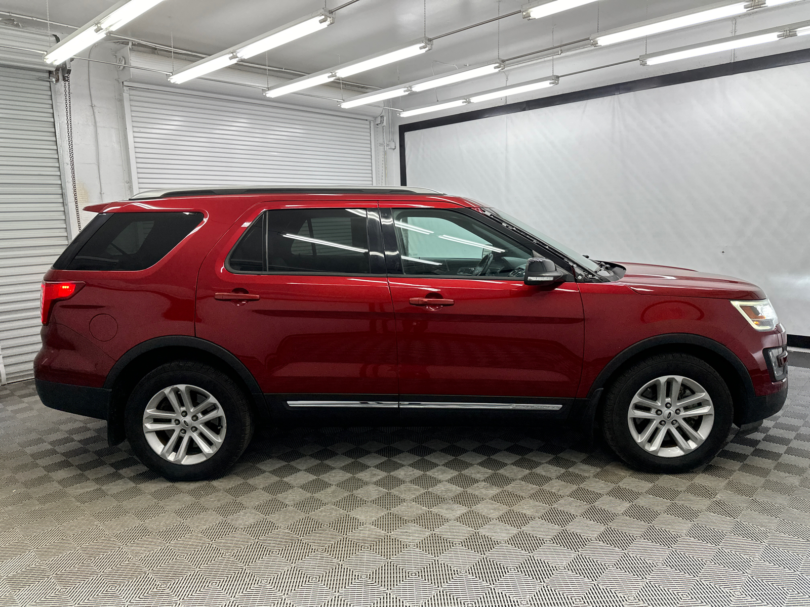 2017 Ford Explorer XLT 6