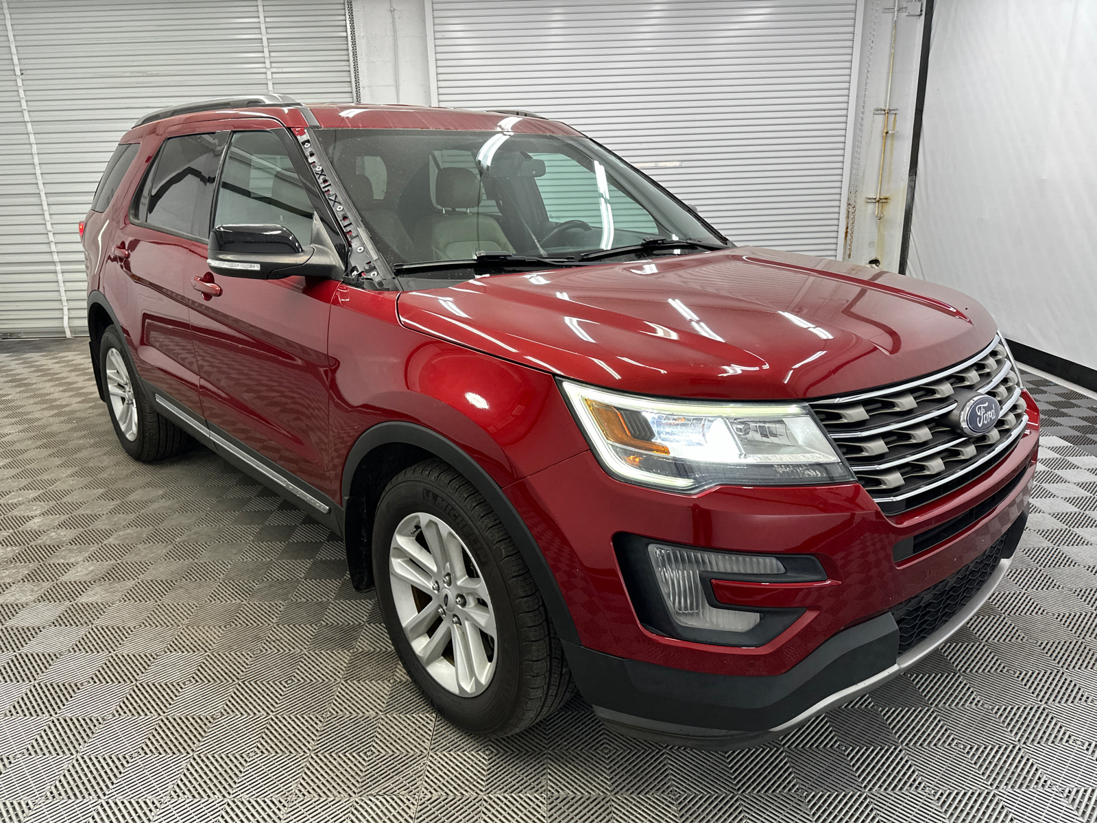 2017 Ford Explorer XLT 7