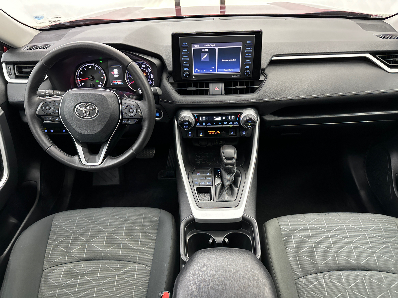 2021 Toyota RAV4 XLE 25