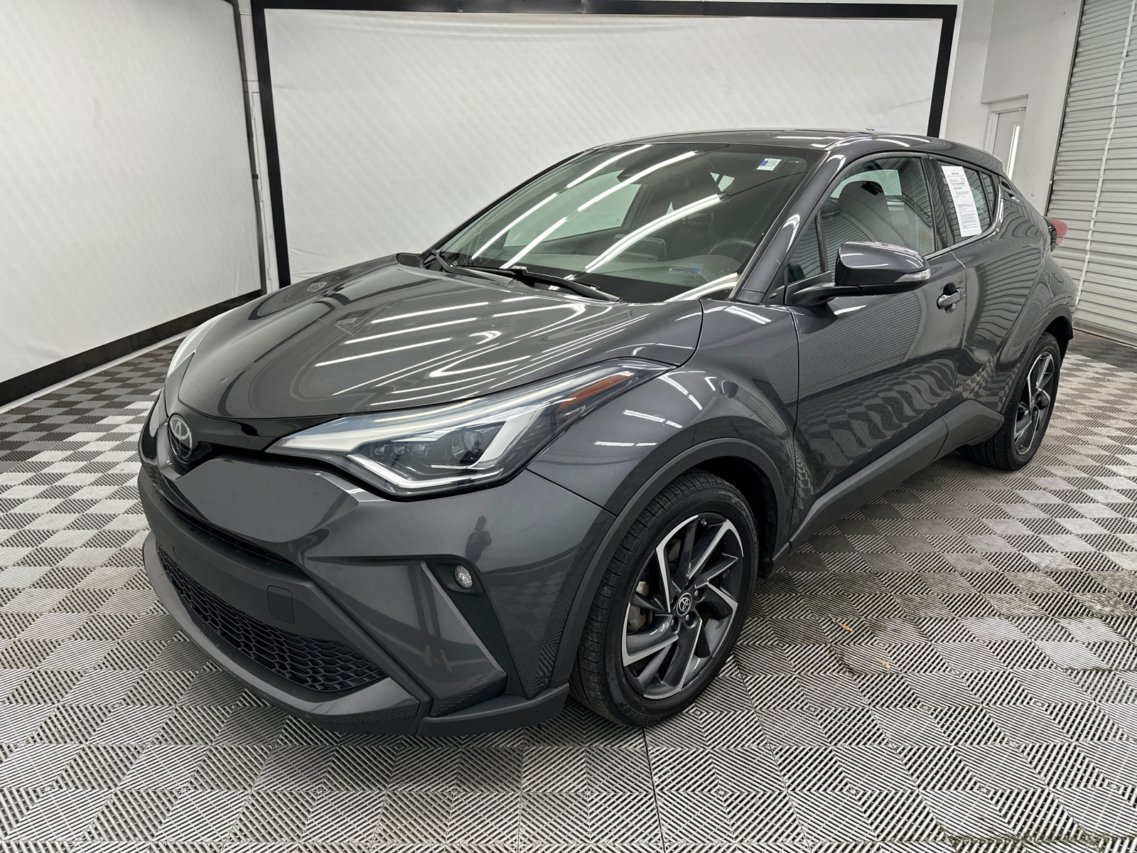 2022 Toyota C-HR Limited 1