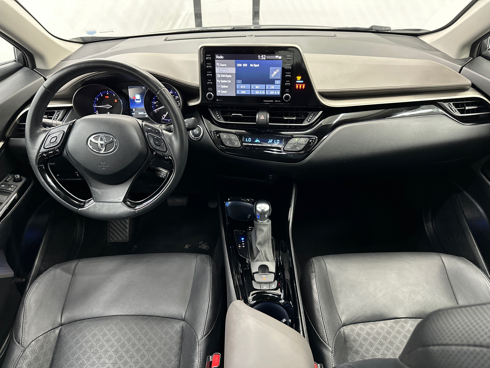 2022 Toyota C-HR Limited 22