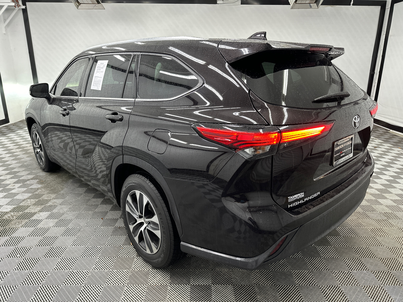 2021 Toyota Highlander XLE 3