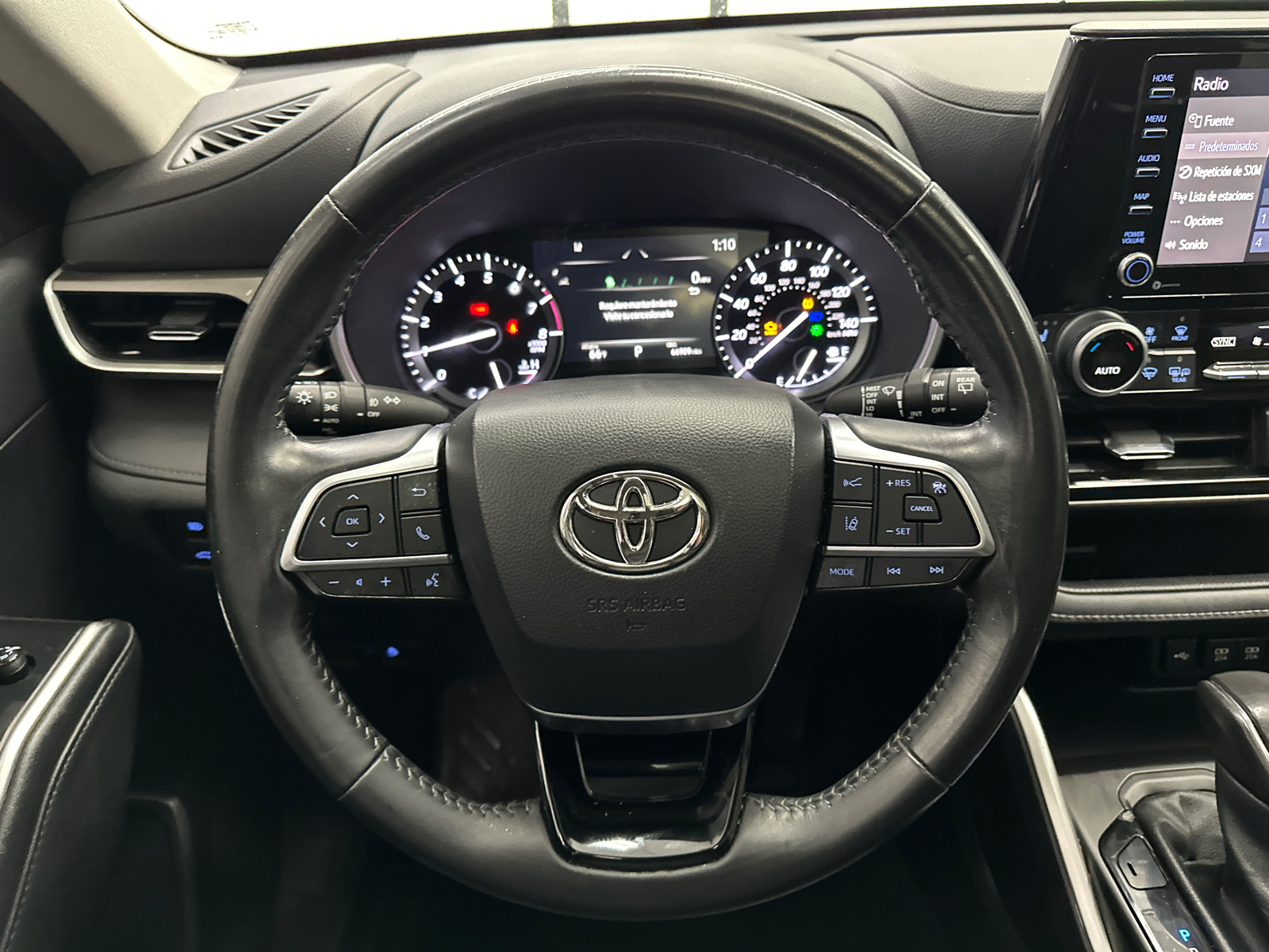 2021 Toyota Highlander XLE 28