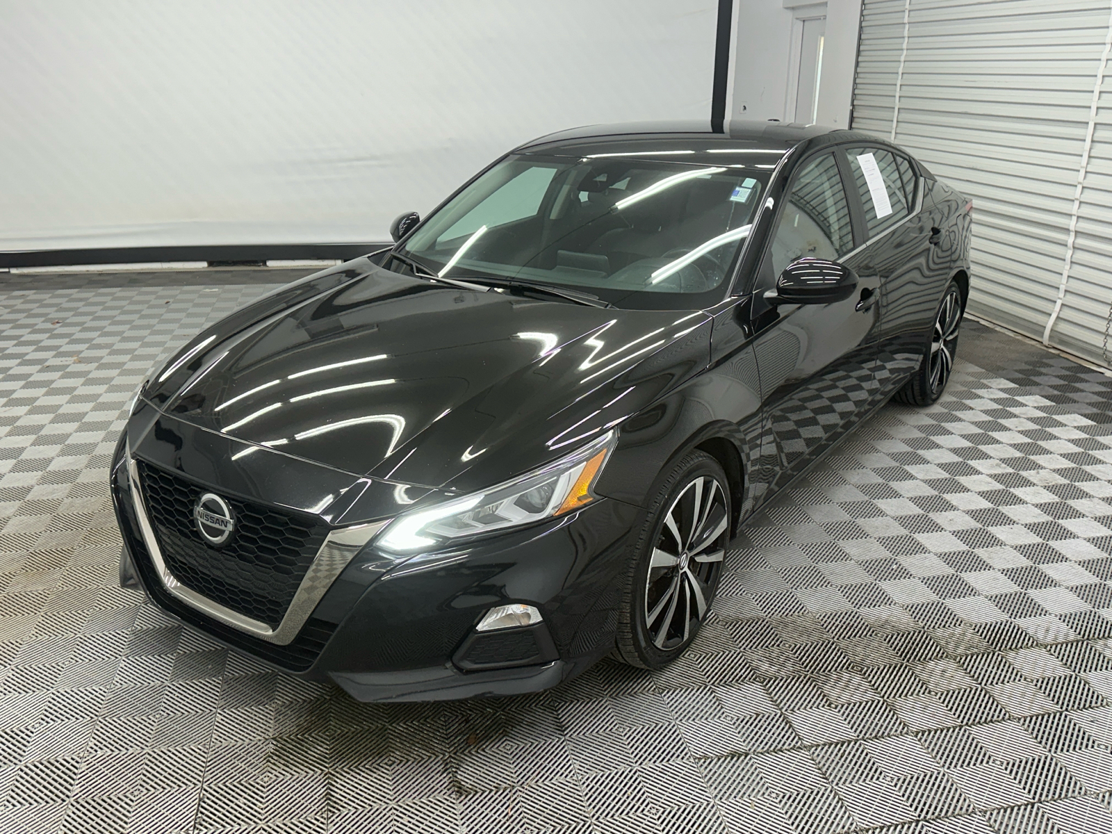 2022 Nissan Altima 2.5 SR 1