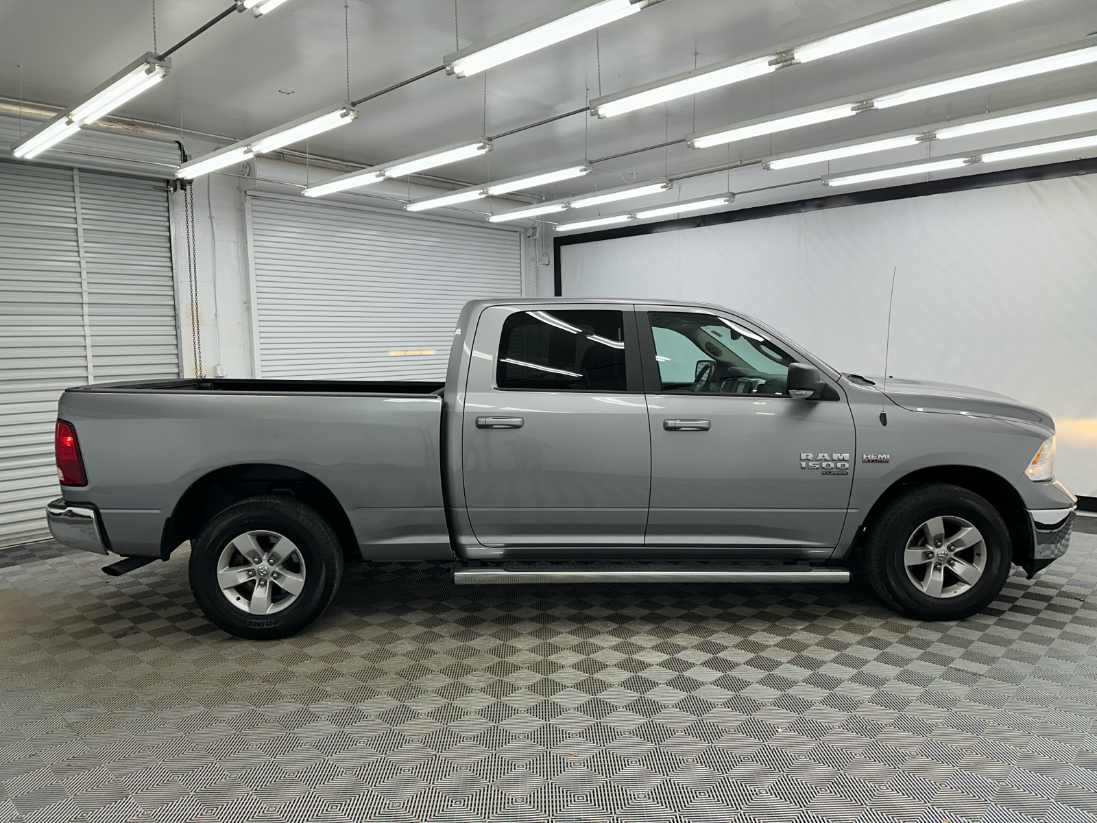 2020 Ram 1500 Classic SLT 6