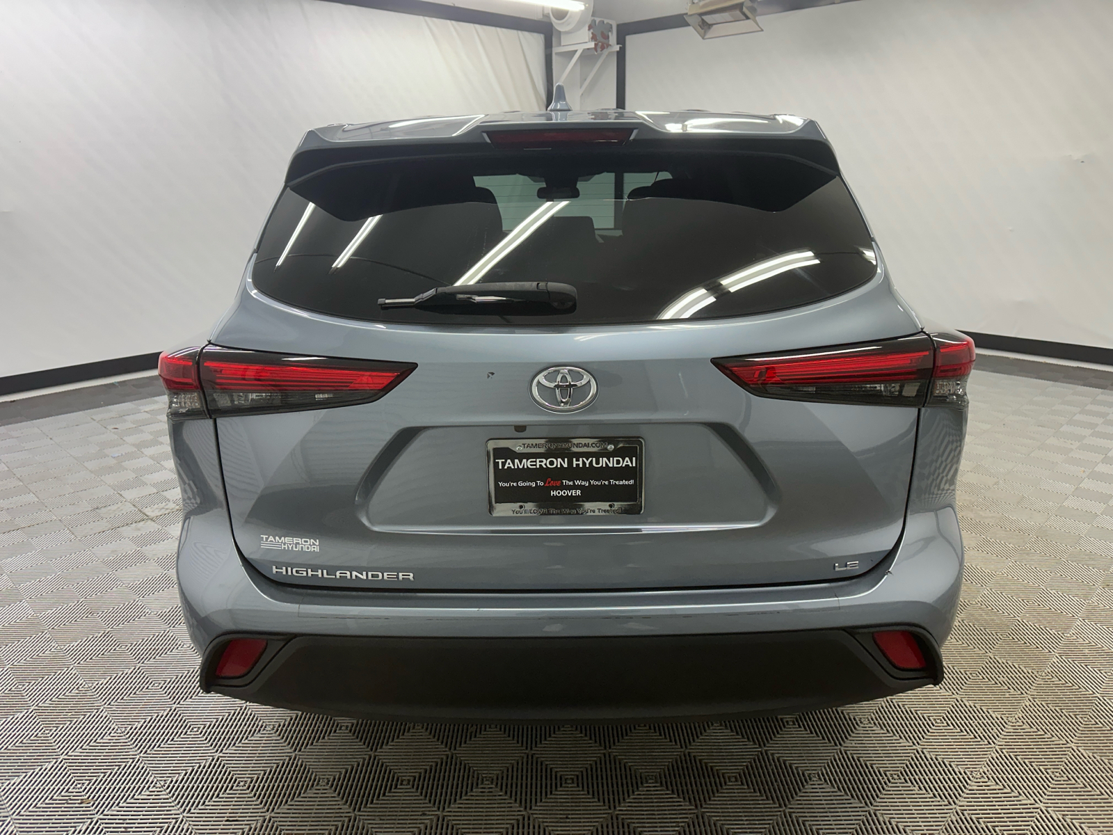 2021 Toyota Highlander LE 4