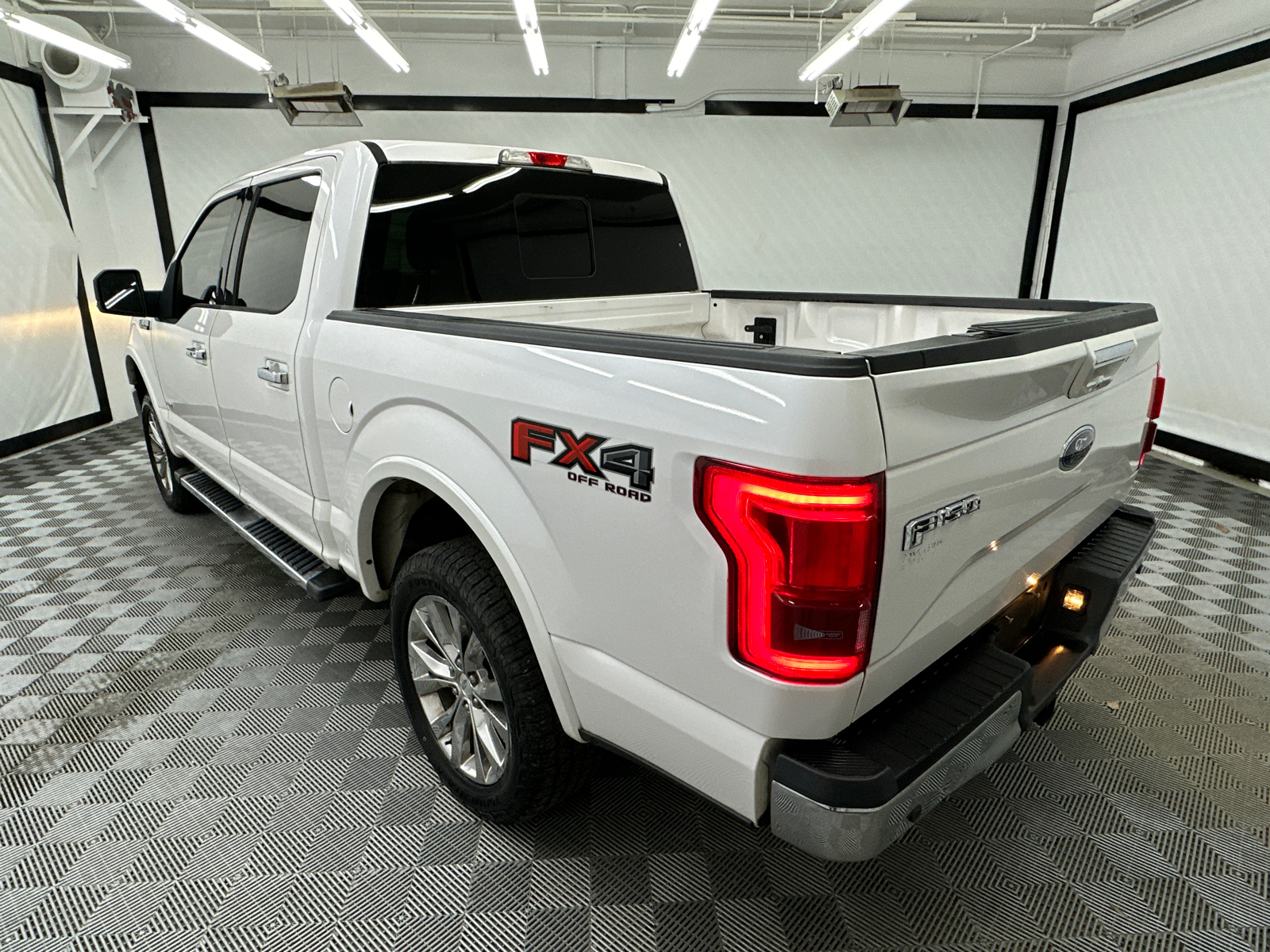 2015 Ford F-150 Lariat 3