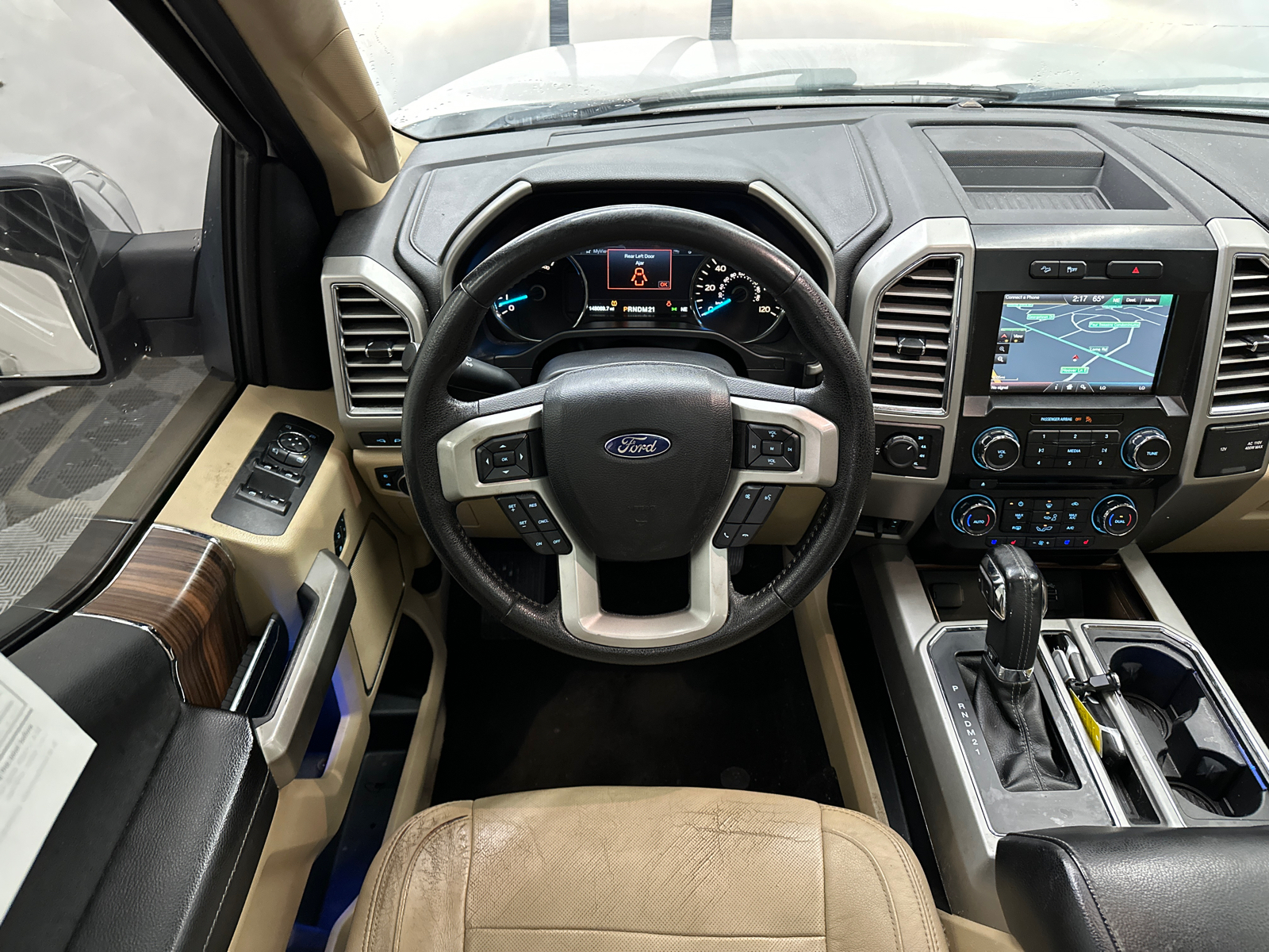 2015 Ford F-150 Lariat 26