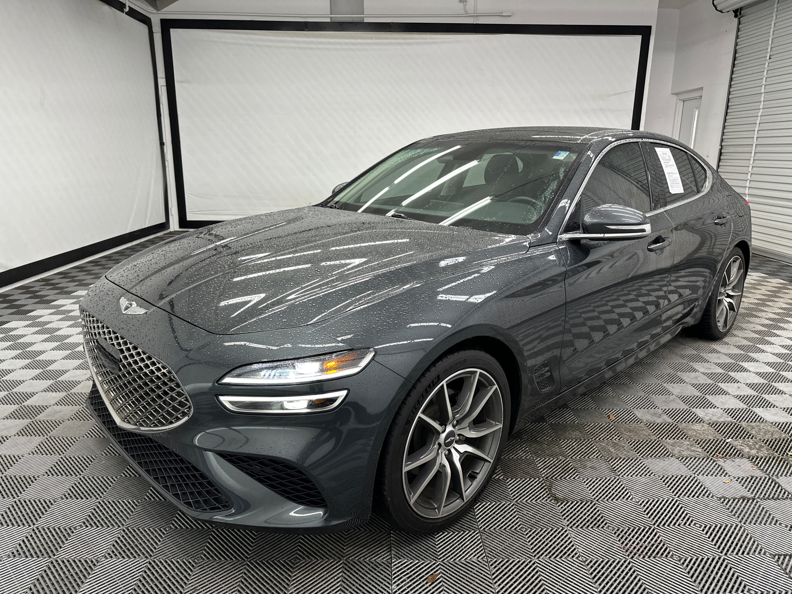 2022 Genesis G70 2.0T 1