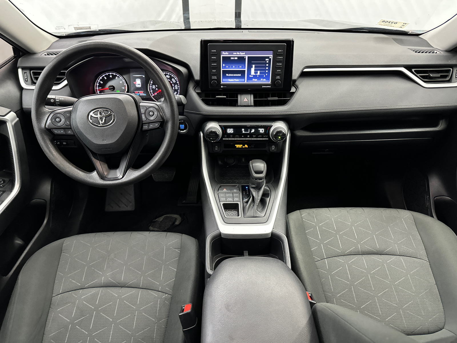 2022 Toyota RAV4 XLE 22