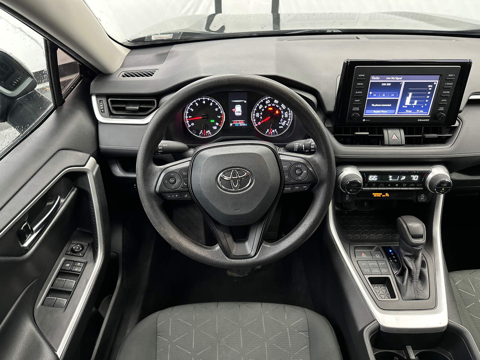 2022 Toyota RAV4 XLE 23