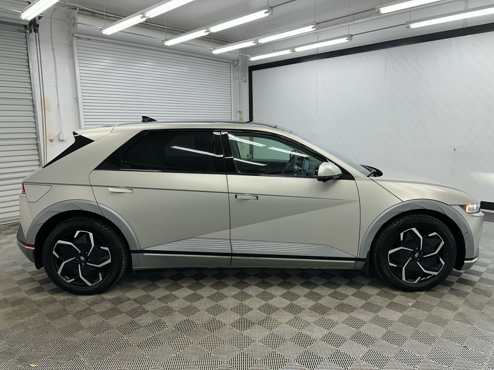 2024 Hyundai IONIQ 5 Limited 6