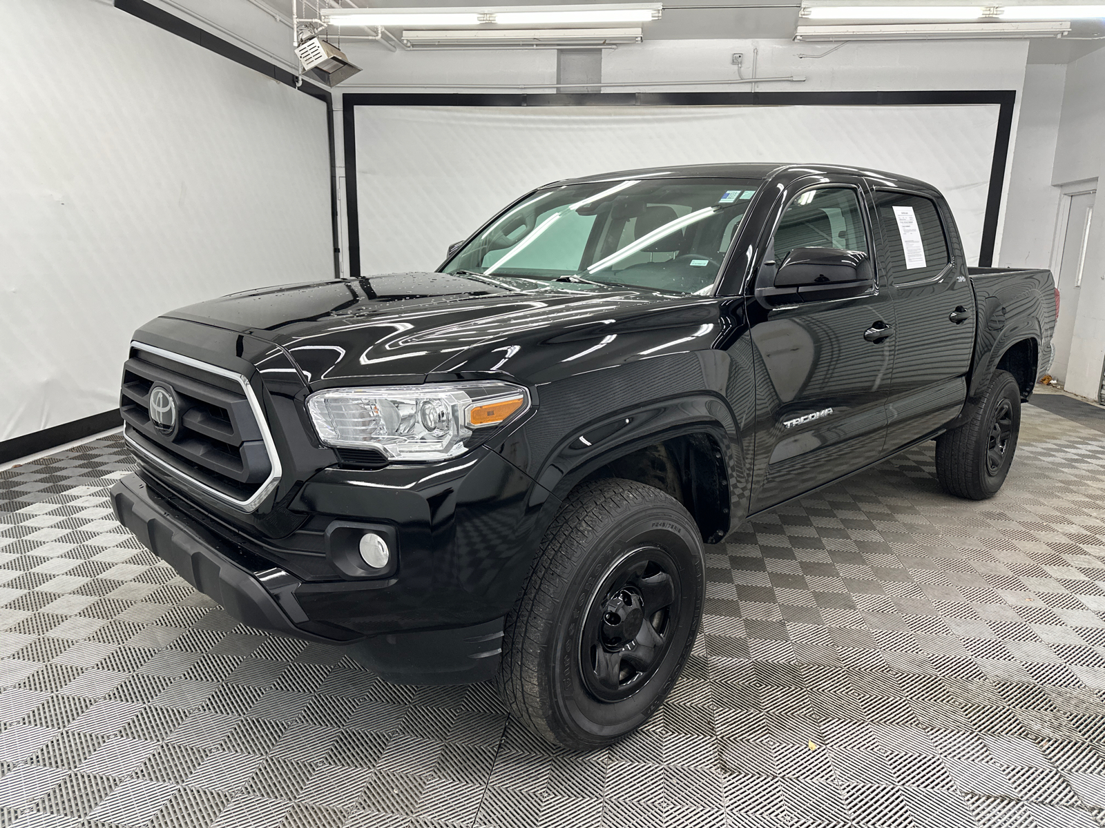 2023 Toyota Tacoma SR5 1