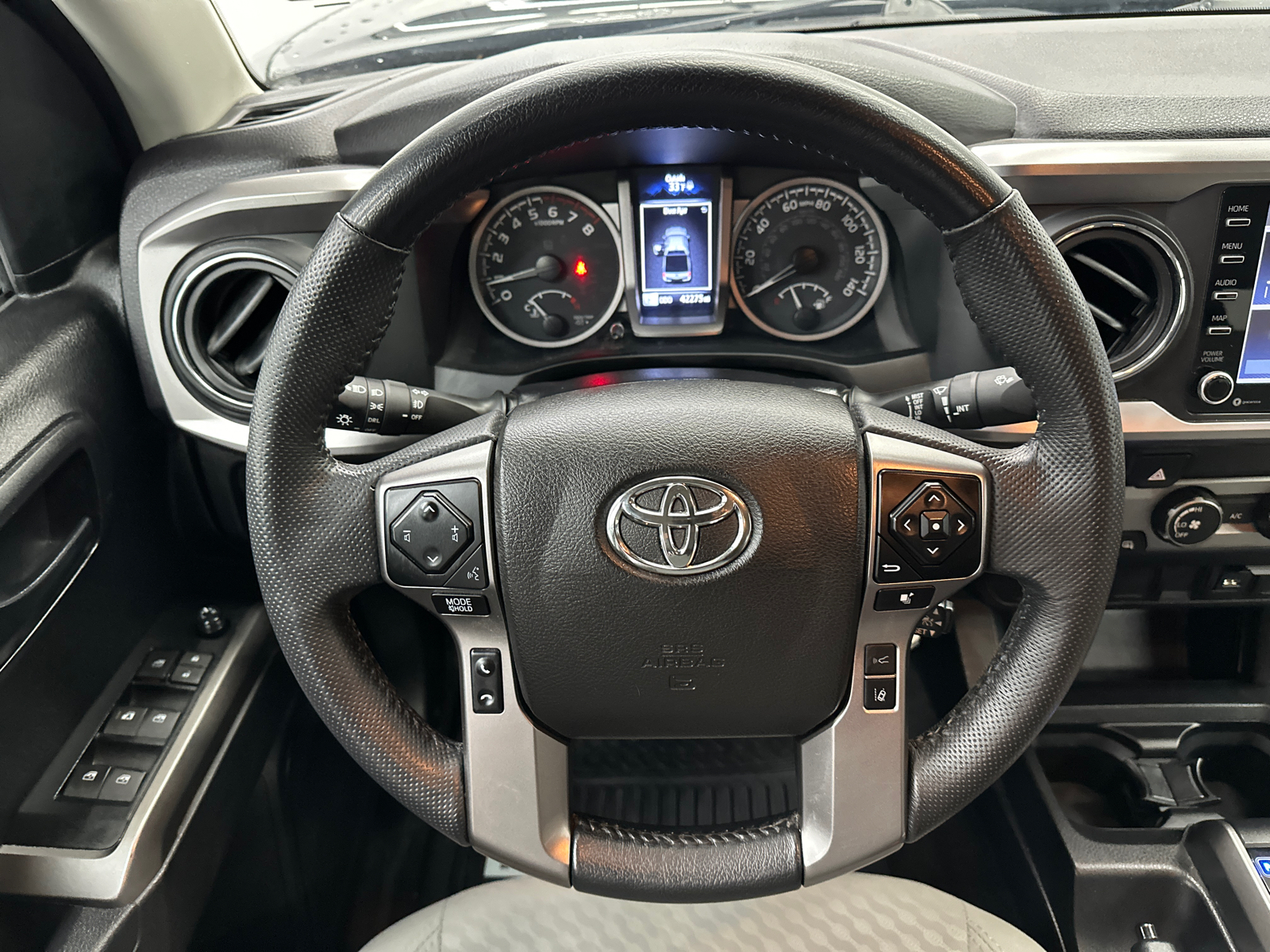 2023 Toyota Tacoma SR5 23