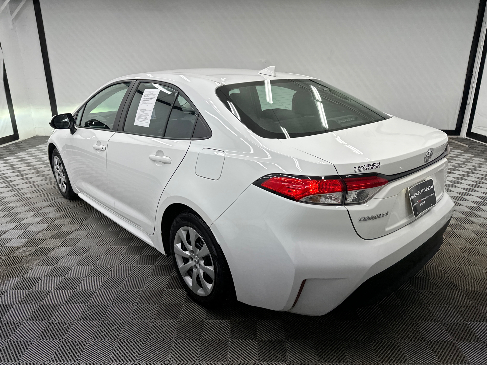 2023 Toyota Corolla LE 3