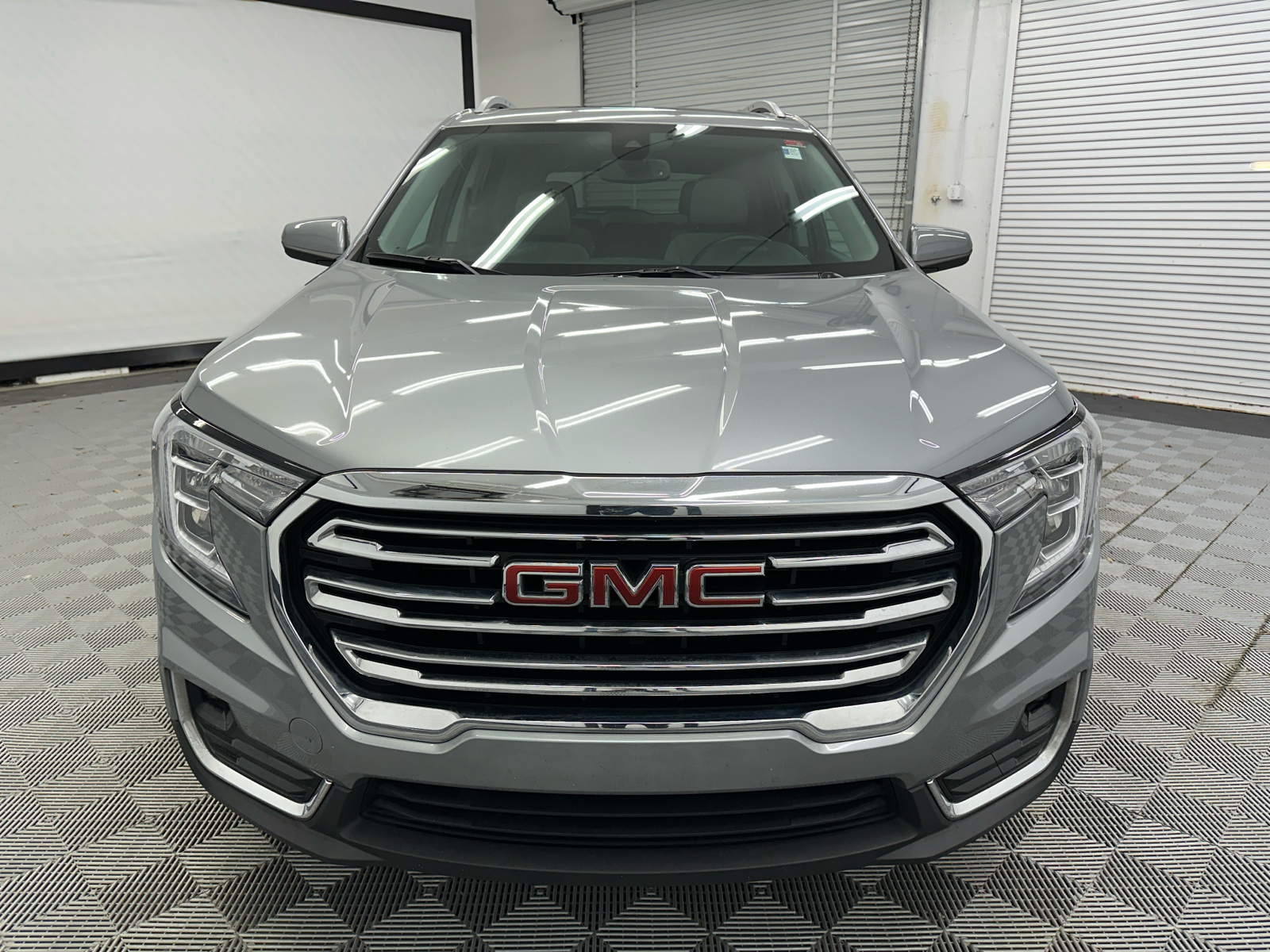 2023 GMC Terrain SLT 8