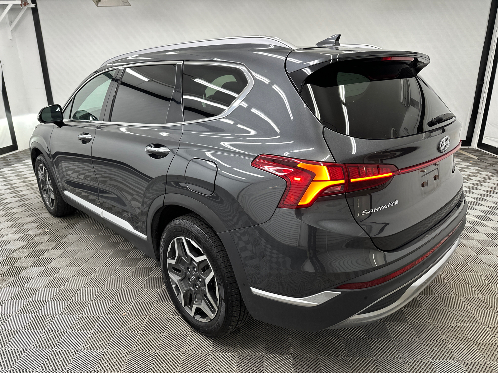 2023 Hyundai Santa Fe Limited 3