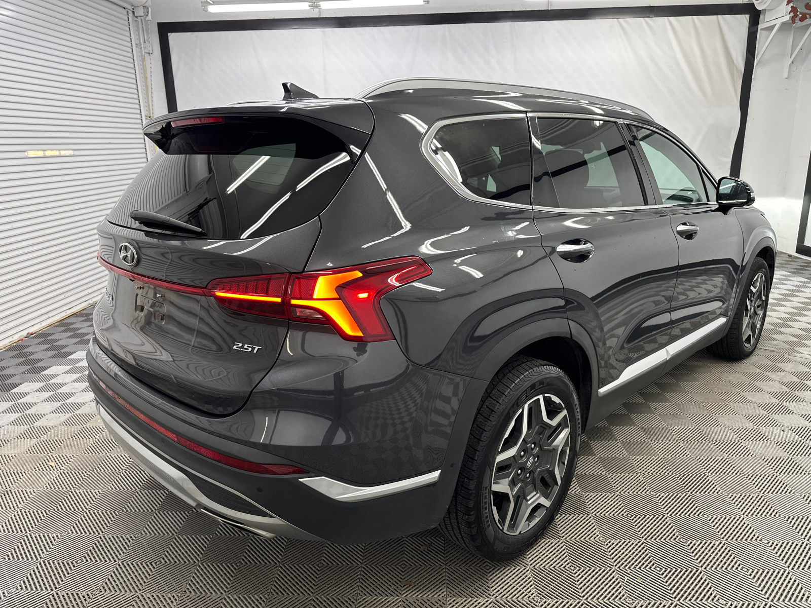 2023 Hyundai Santa Fe Limited 5