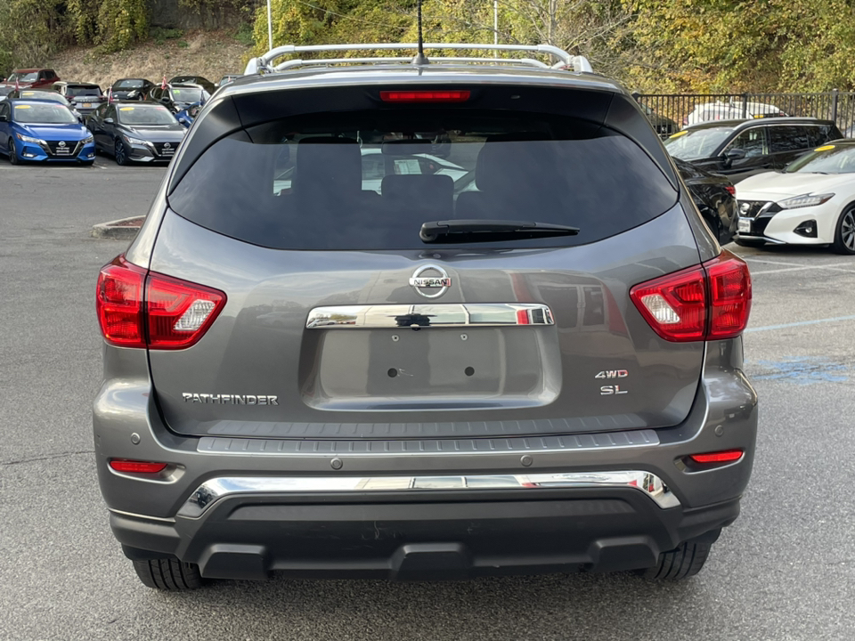2018 Nissan Pathfinder  4